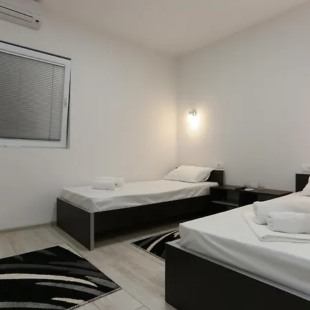 Bozic 2018 モーテル *