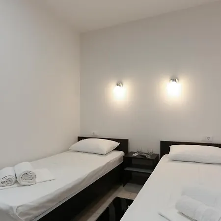 モーテル Bozic 2018 *