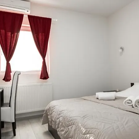 Bozic 2018 モーテル